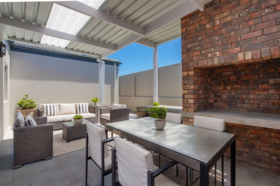 4 Bedroom Property for Sale in Honeydew Country Estate Western Cape